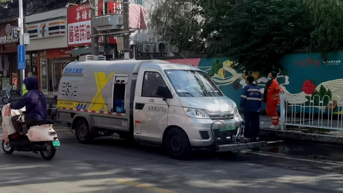 徐州這條網(wǎng)紅巷的“臉面”，竟被這臺(tái)車承包了？！