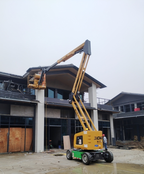 綠色建造新標(biāo)桿！徐工鋰電高機(jī)助力鄂州民生工程