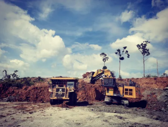 1+1>2，徐工“挖運”礦山組合擎動印尼煤礦作業(yè)效率