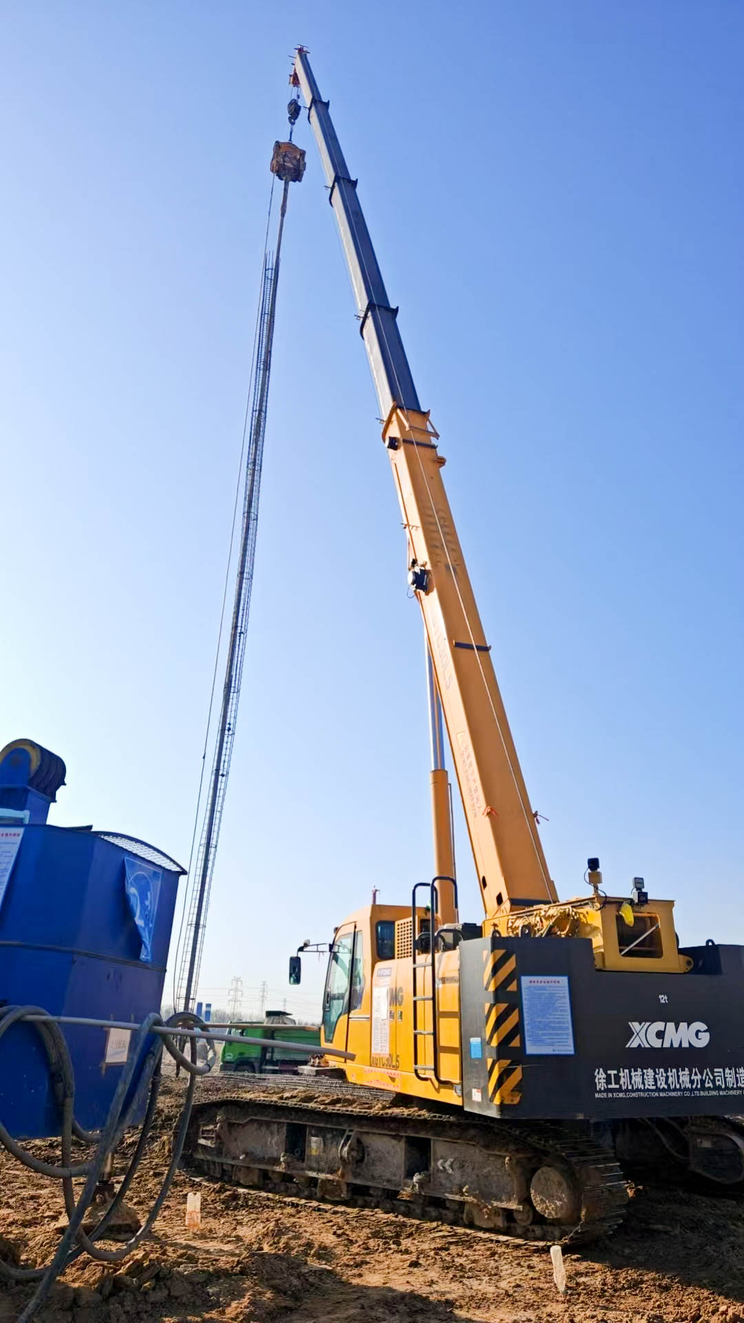 聽說工地來了個“巨能扛”？這波操作穩(wěn)了！XGTC30L5吊裝鋼筋籠現(xiàn)場紀(jì)實