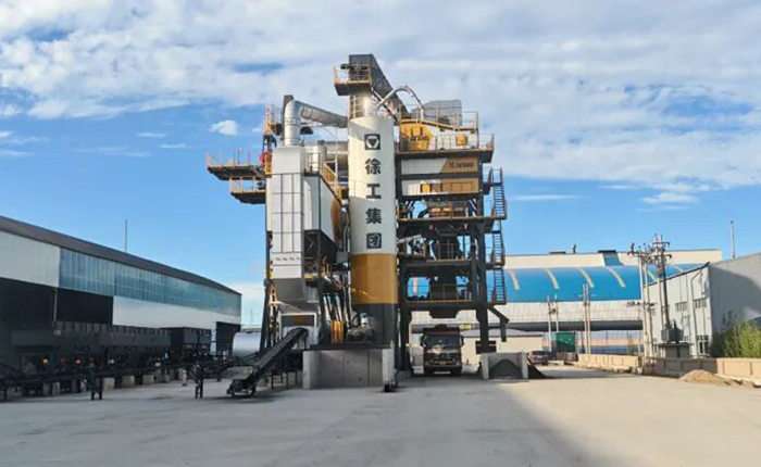 徐工道路養(yǎng)護(hù)明星產(chǎn)品亮相內(nèi)蒙，高效施工彰顯硬核實(shí)力！